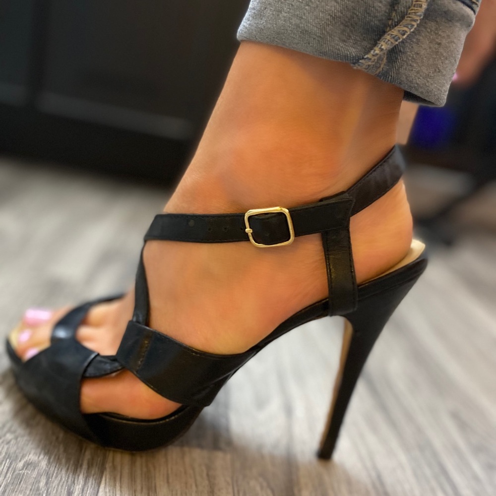 Gorgeous Charles David heels
